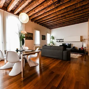  Apartment Frari Luxury Italy